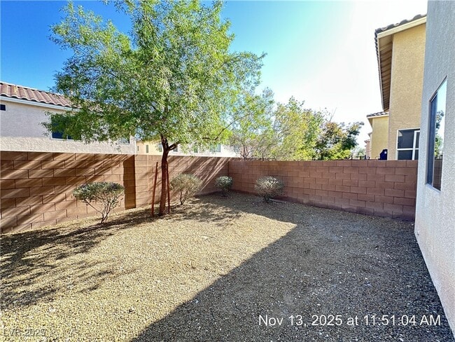 Building Photo - 10632 Peach Creek St