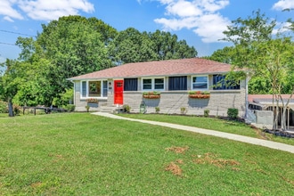 Building Photo - 1019 N Graycroft Ave