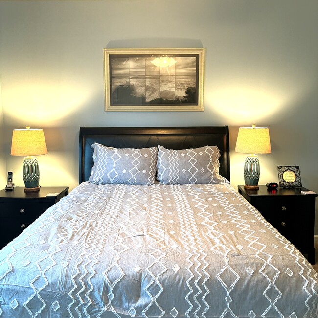 Building Photo - 6253 Catalina Dr