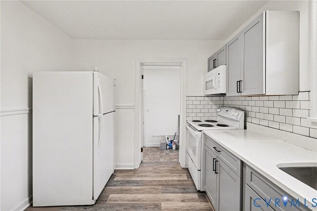 Building Photo - 1342 Evergreen Ave