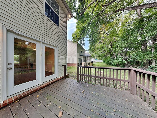 Building Photo - 2049 Aberdeen Cir