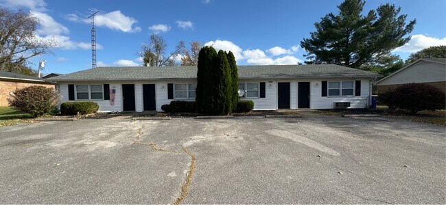 Building Photo - 1720 McGregor Ct
