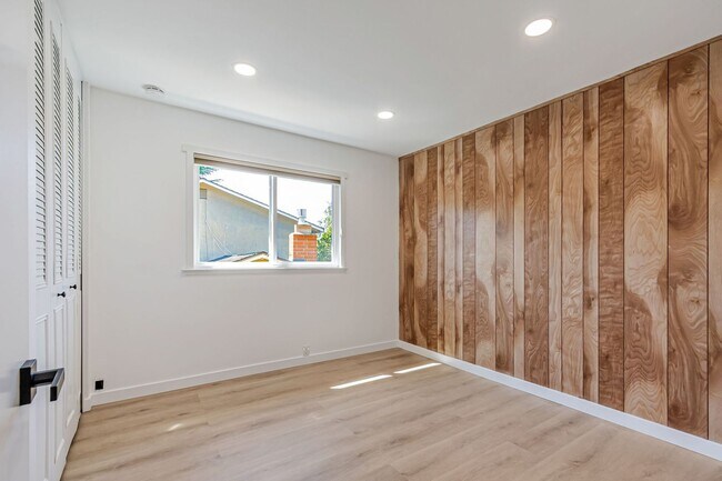 Building Photo - Stunning Updated Home in Almaden Valley