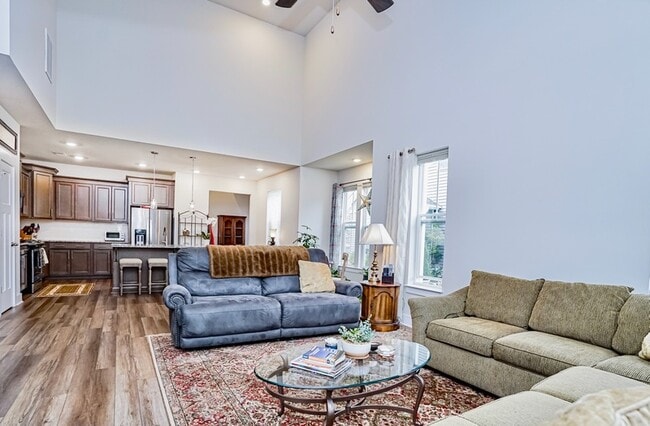 Building Photo - 111 Rosecroft Dr