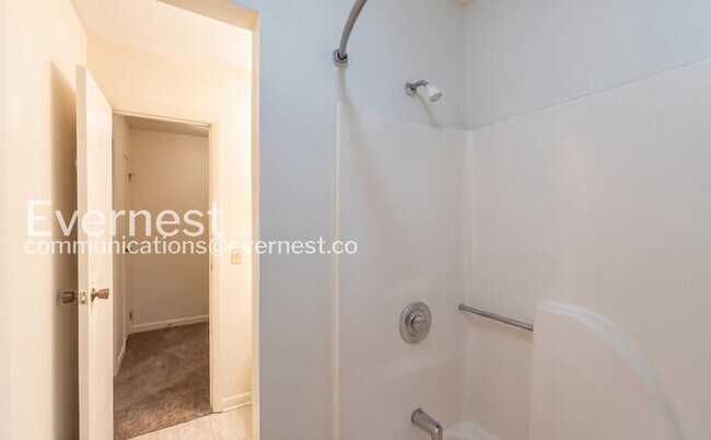 Building Photo - 8831 Millard Lee Ln