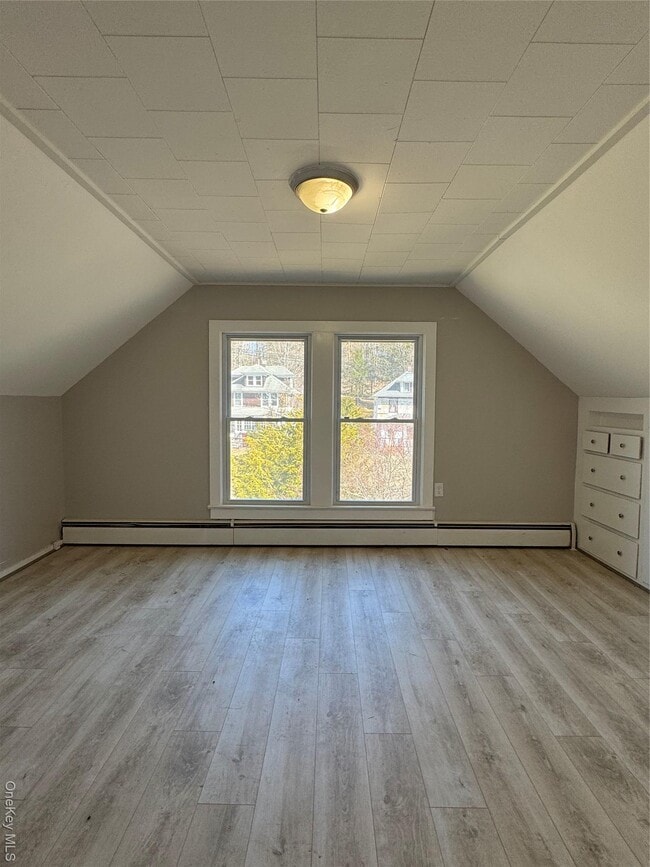 Building Photo - 440 N Main St