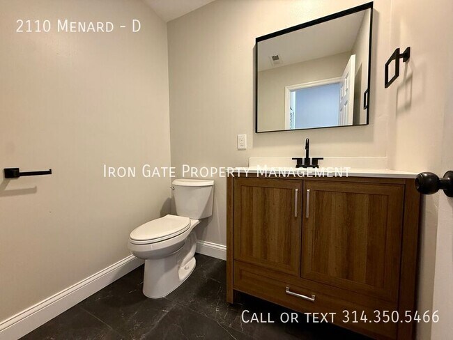 Building Photo - 2110 Menard-D