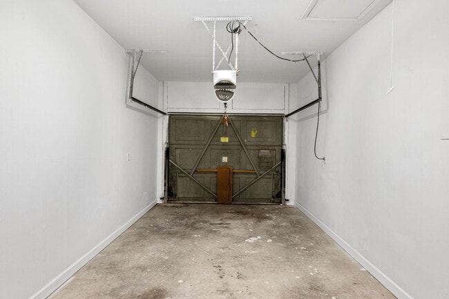 Building Photo - 391 Iowa St