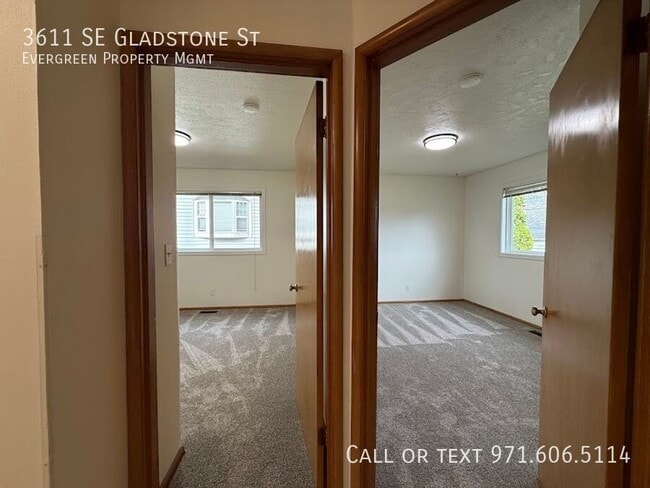 Building Photo - 3611 SE Gladstone St
