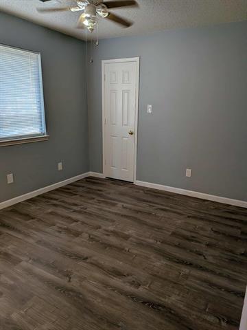 Building Photo - 205 Ironbark Dr