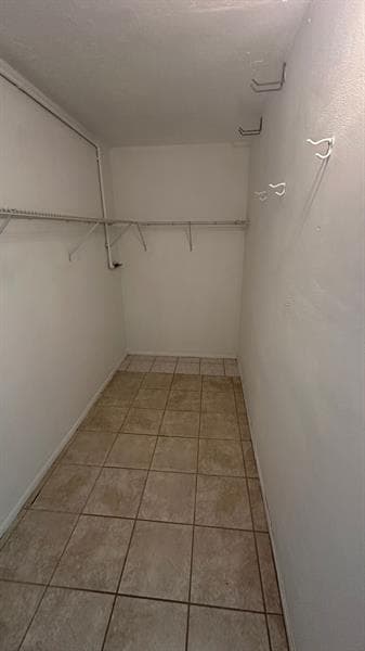 Building Photo - 625 Antioch Ave