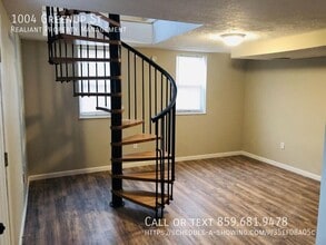 Building Photo - 1004 Greenup St