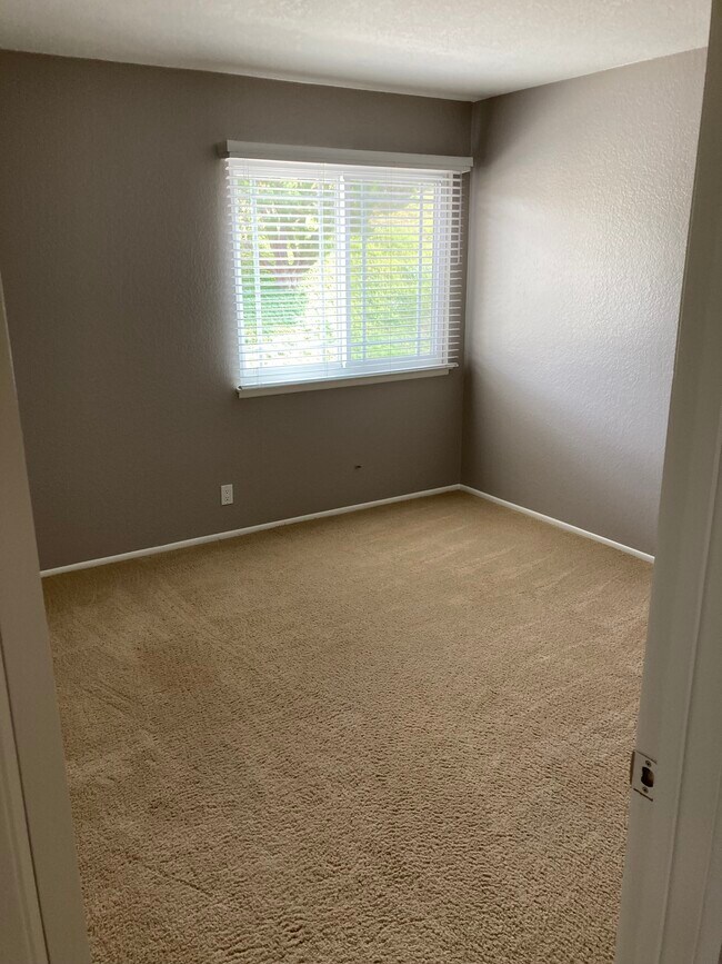 Building Photo - 27915 Lucero