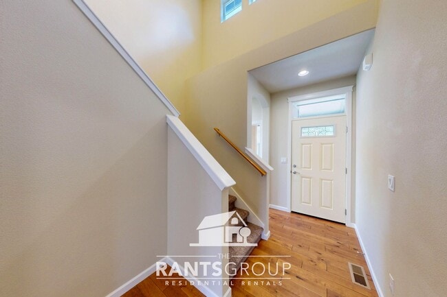 Building Photo - Spacious home in the Olympia School Distri...