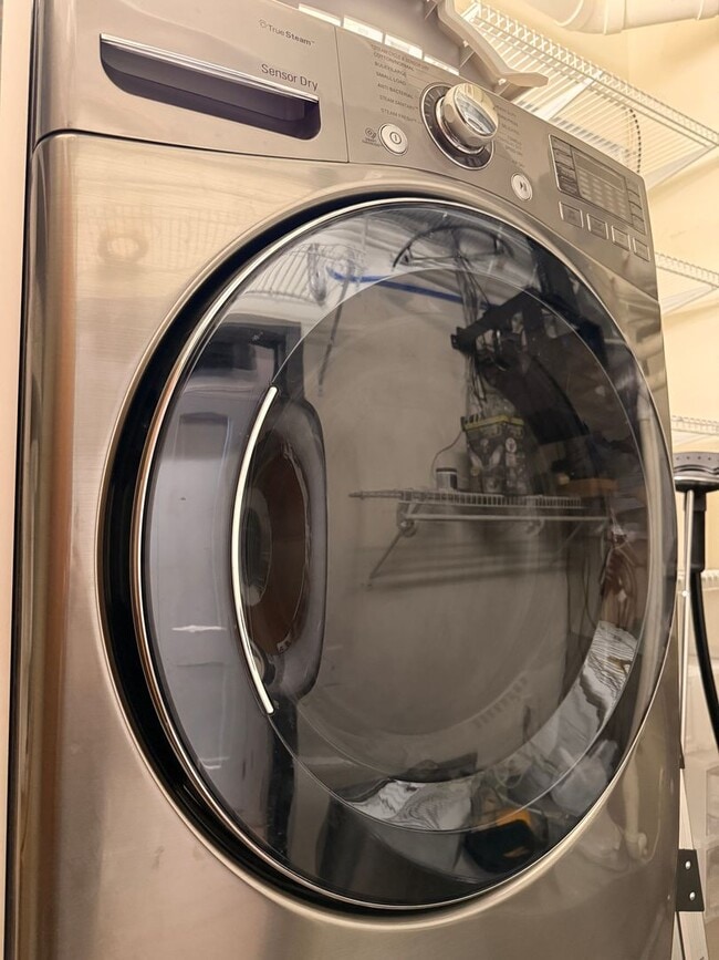 Building Photo - Fully Furnished!! Ready NOW! Sleek & Modern