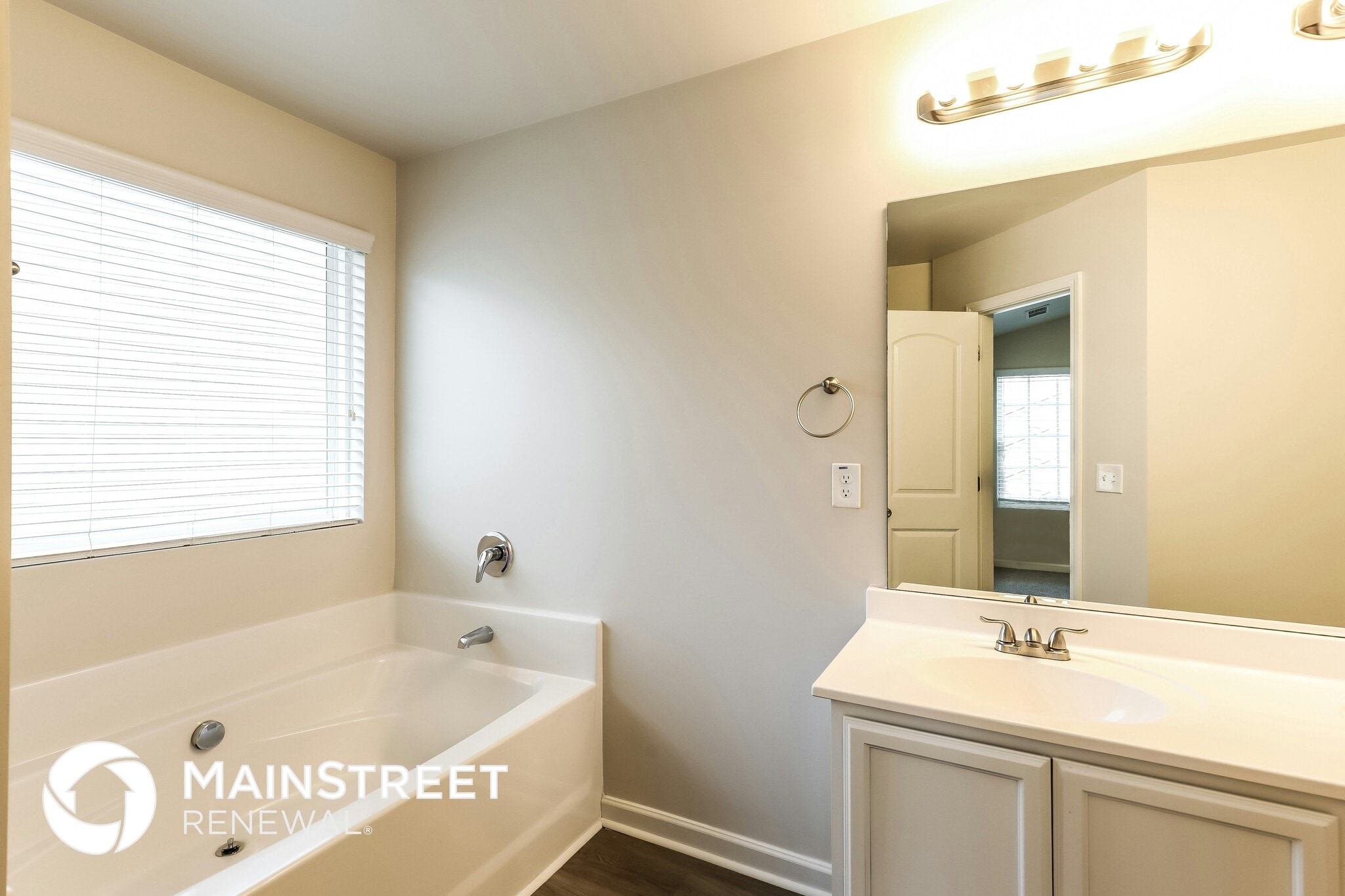 Building Photo - 7163 Tanger Blvd