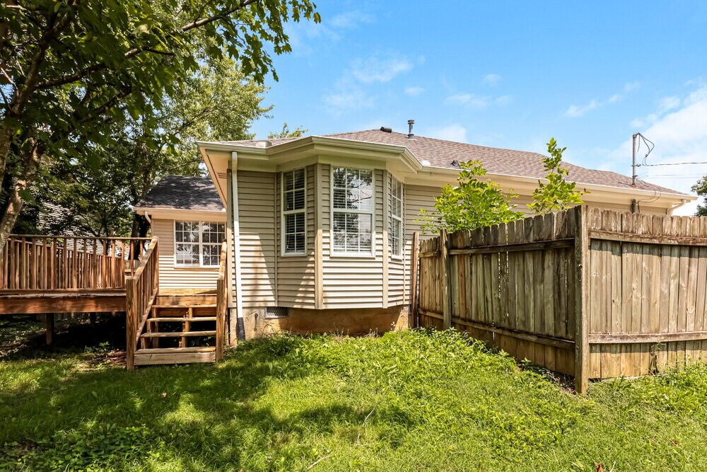 Building Photo - 1610 Cedar Tree Ln