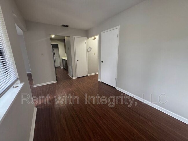 Building Photo - 1445 Willow Bend Way