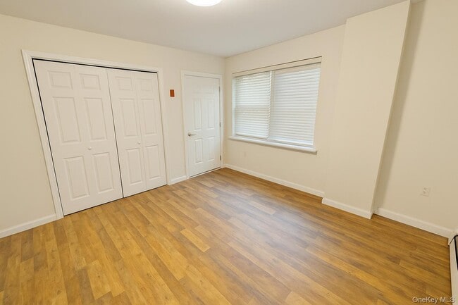 Building Photo - 224 Walsh Ave