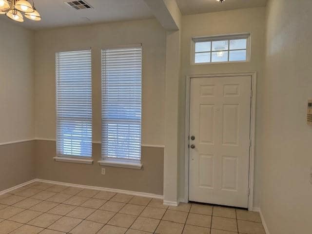 Building Photo - 105 Great Oaks Dr