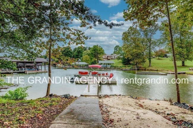 Building Photo - 1684 Dudley Amos Rd