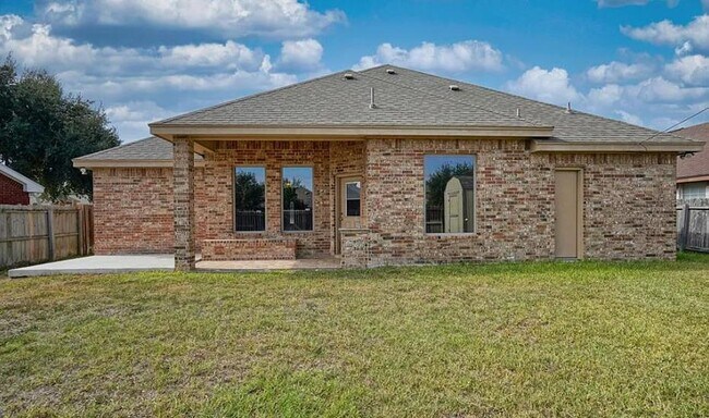 Building Photo - 2902 Granite Dr