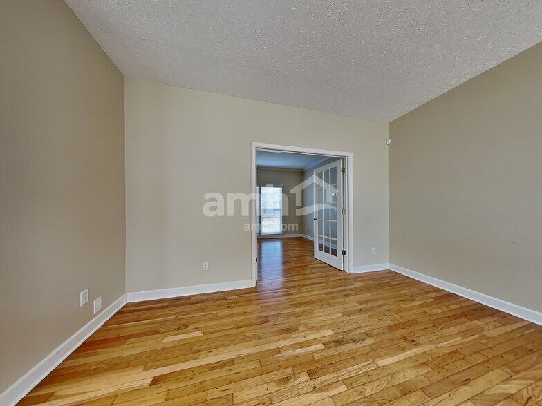 Building Photo - 251 Indian Pointe Dr