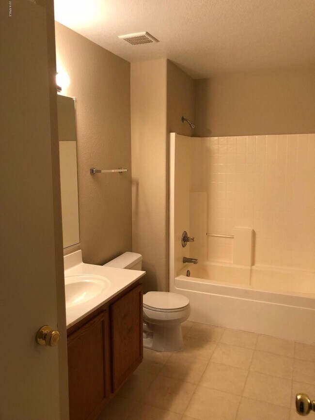 Building Photo - 4607 N 93rd Ave