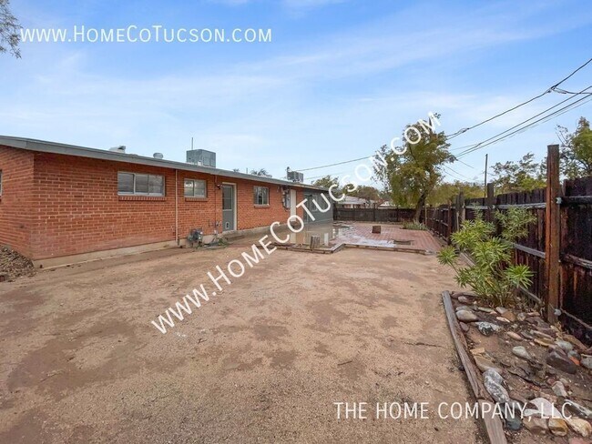 Building Photo - 239 S Placita Aldaco