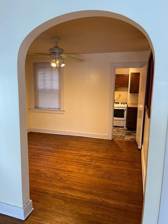 Building Photo - 1300 Everett Ave