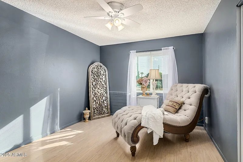 Building Photo - 2302 W Berridge Ln