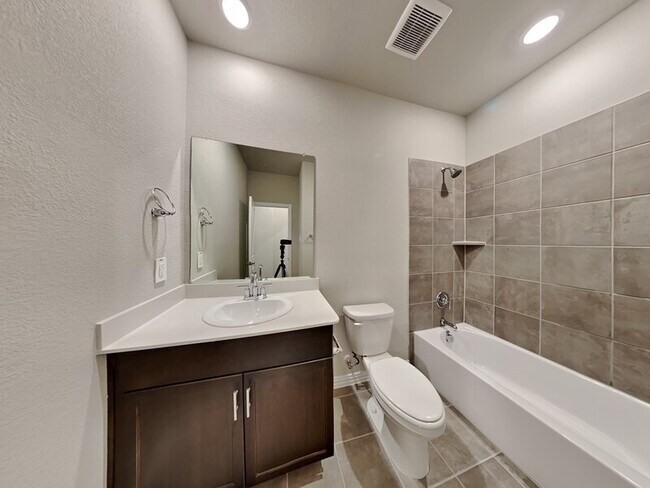 Building Photo - 3316 Celestial Ln