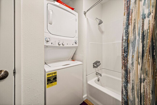 Building Photo - Updated Condo In Richfield Gardens Community!