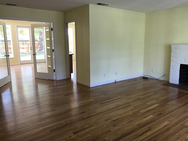 view of living rm to great room (now painted white) - 3731 San Ysidro Way