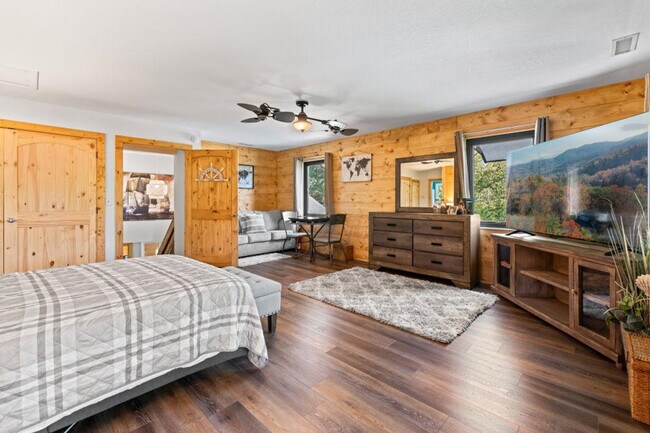 Building Photo - 2140 Battle Hill Rd