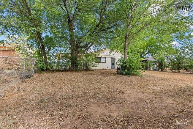 Building Photo - 1628 Parkdale Dr