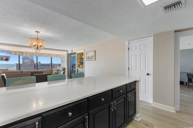 Building Photo - 5511 N Ocean Blvd