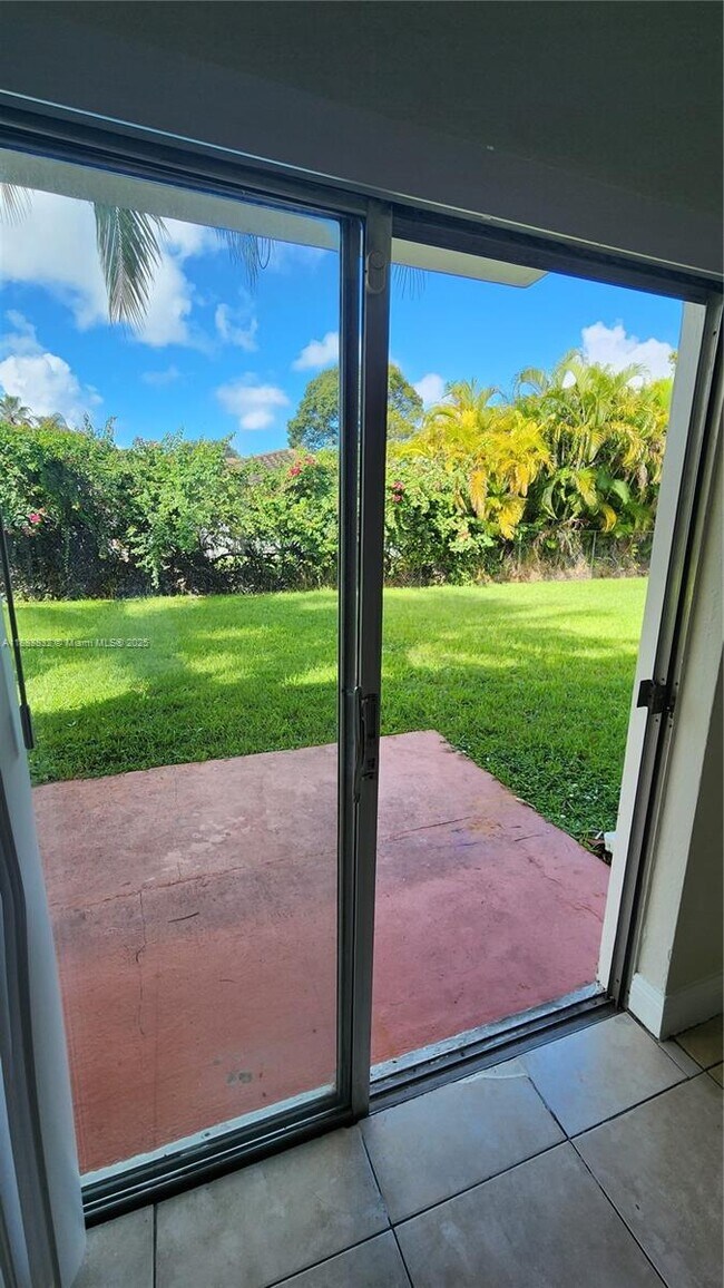 Building Photo - 3090 Coral Springs Dr