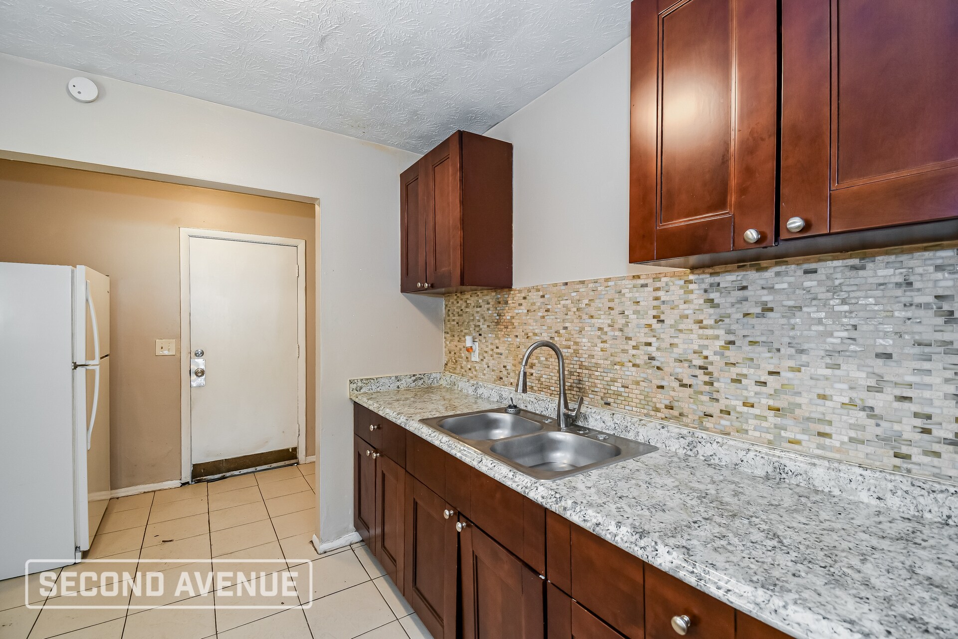 Building Photo - 2318 Looking Glass Ln