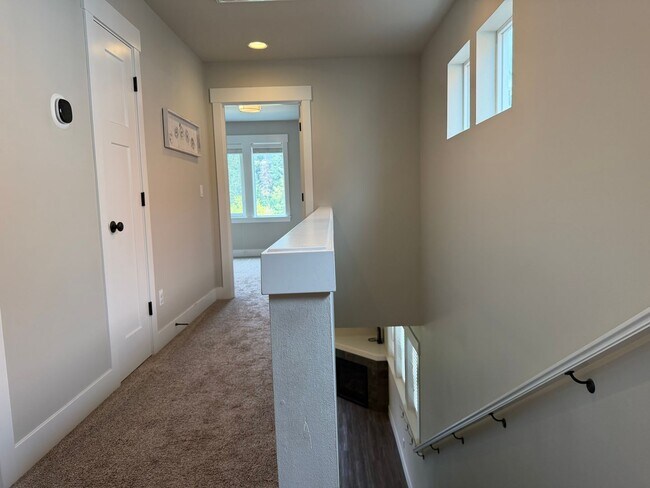 Building Photo - 16825 Chula Vista Ave