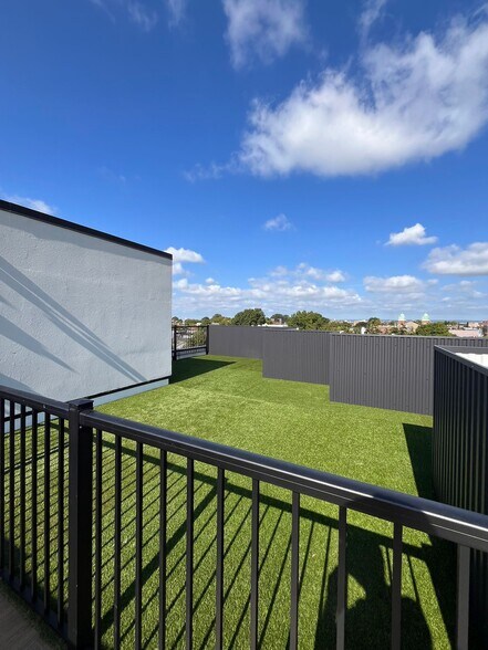 Building Photo - 546 Martin Luther King Jr Dr