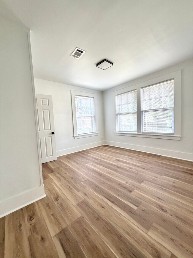 Building Photo - Midtown Little Rock – 3 Bed / 2 Bath – $1,775 Monthly