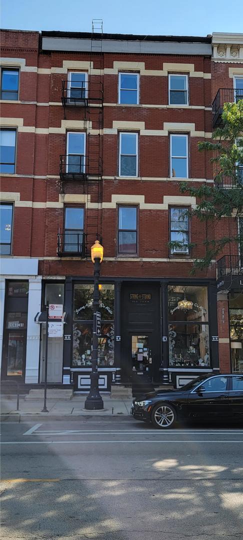Building Photo - 1361 N Wells St