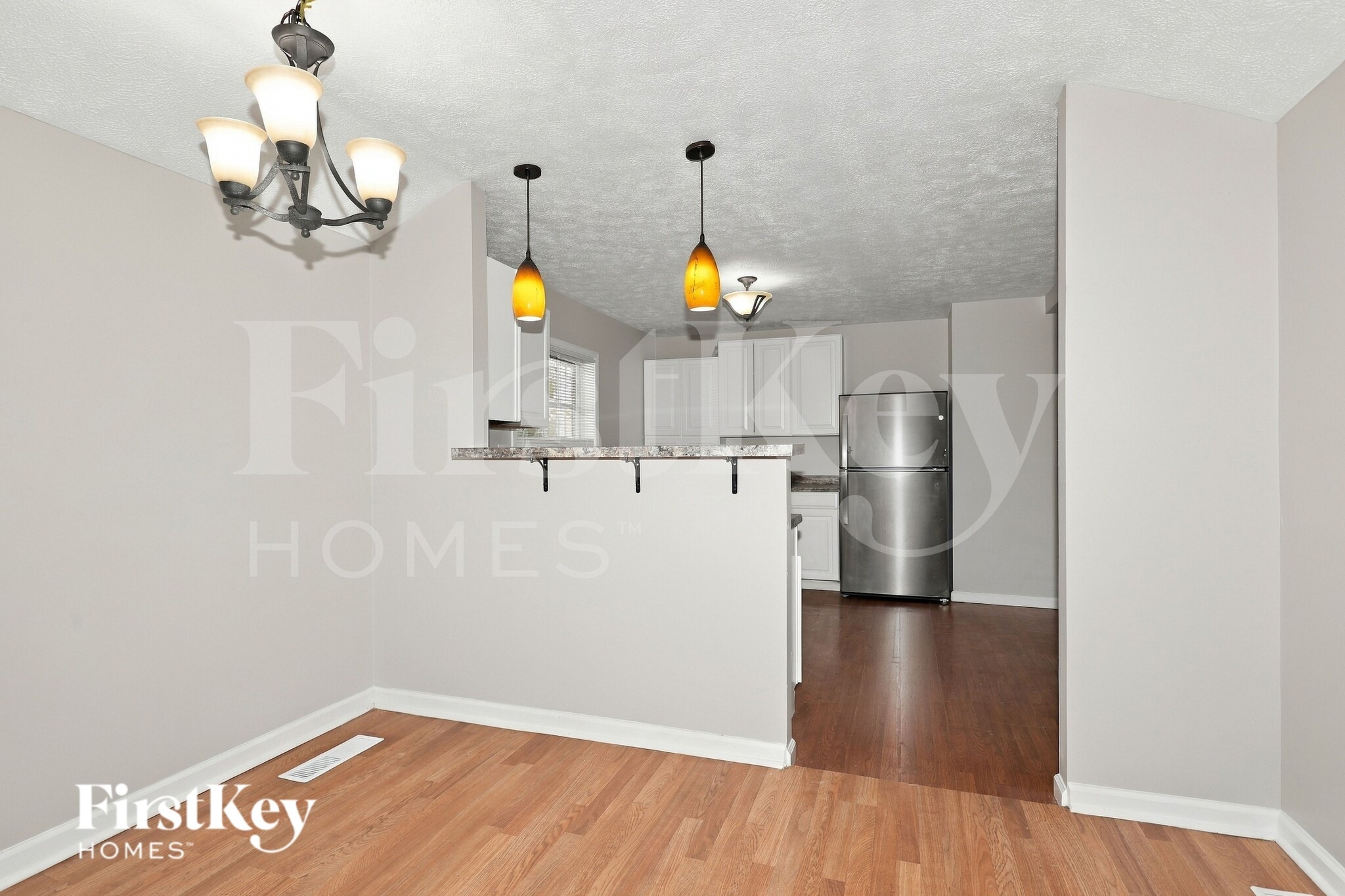 Building Photo - 4801 Leone Dr