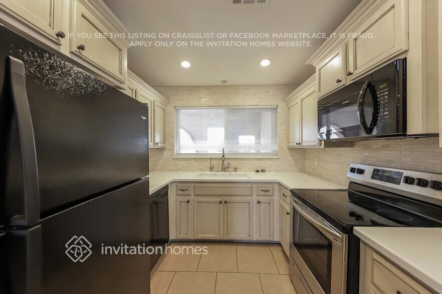 Building Photo - 4116 W Ironwood Dr