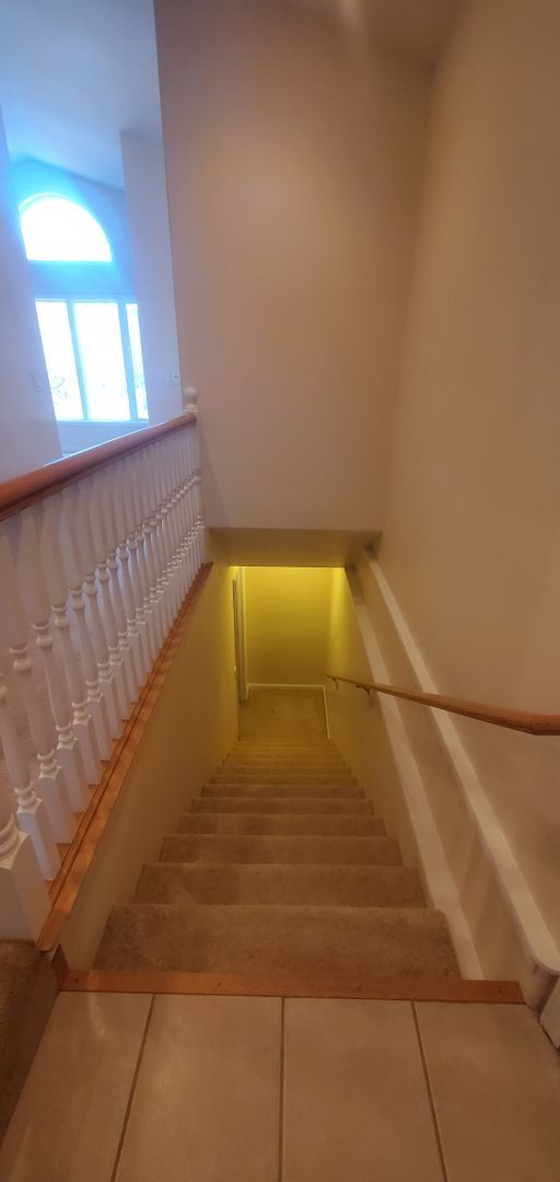Building Photo - Large 5 bedroom home in Briarwood
