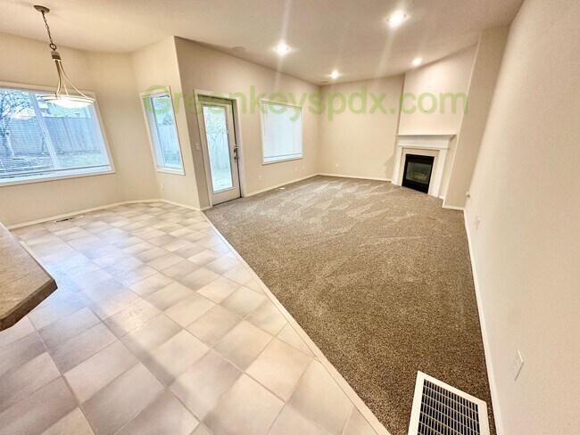 Building Photo - Gorgeous 4-Bedroom, 2.5-Bathroom House in Beaverton