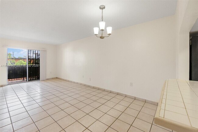Building Photo - 677 SW 9th Ave