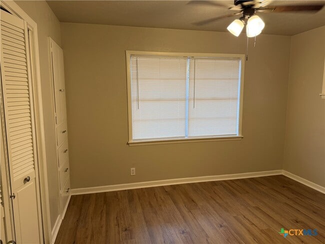 Building Photo - 904 Palmetto St