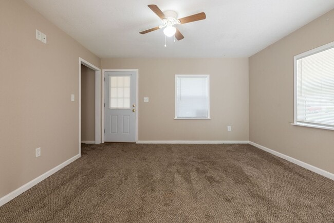 Building Photo - Available April 15!